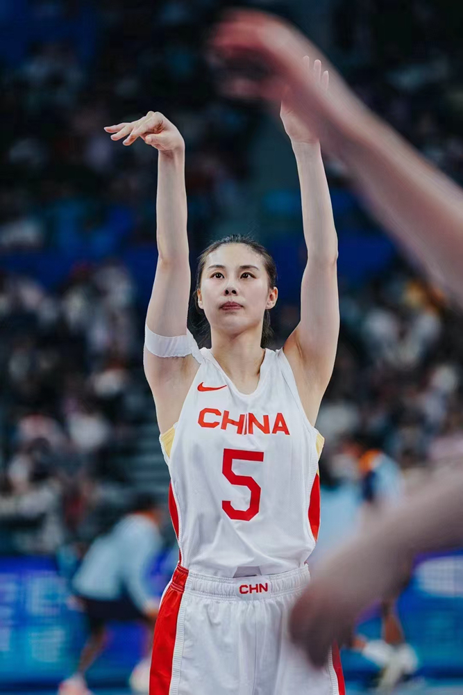 包含首次亮相！青岛新女足球队传来好消息，势不可挡的词条