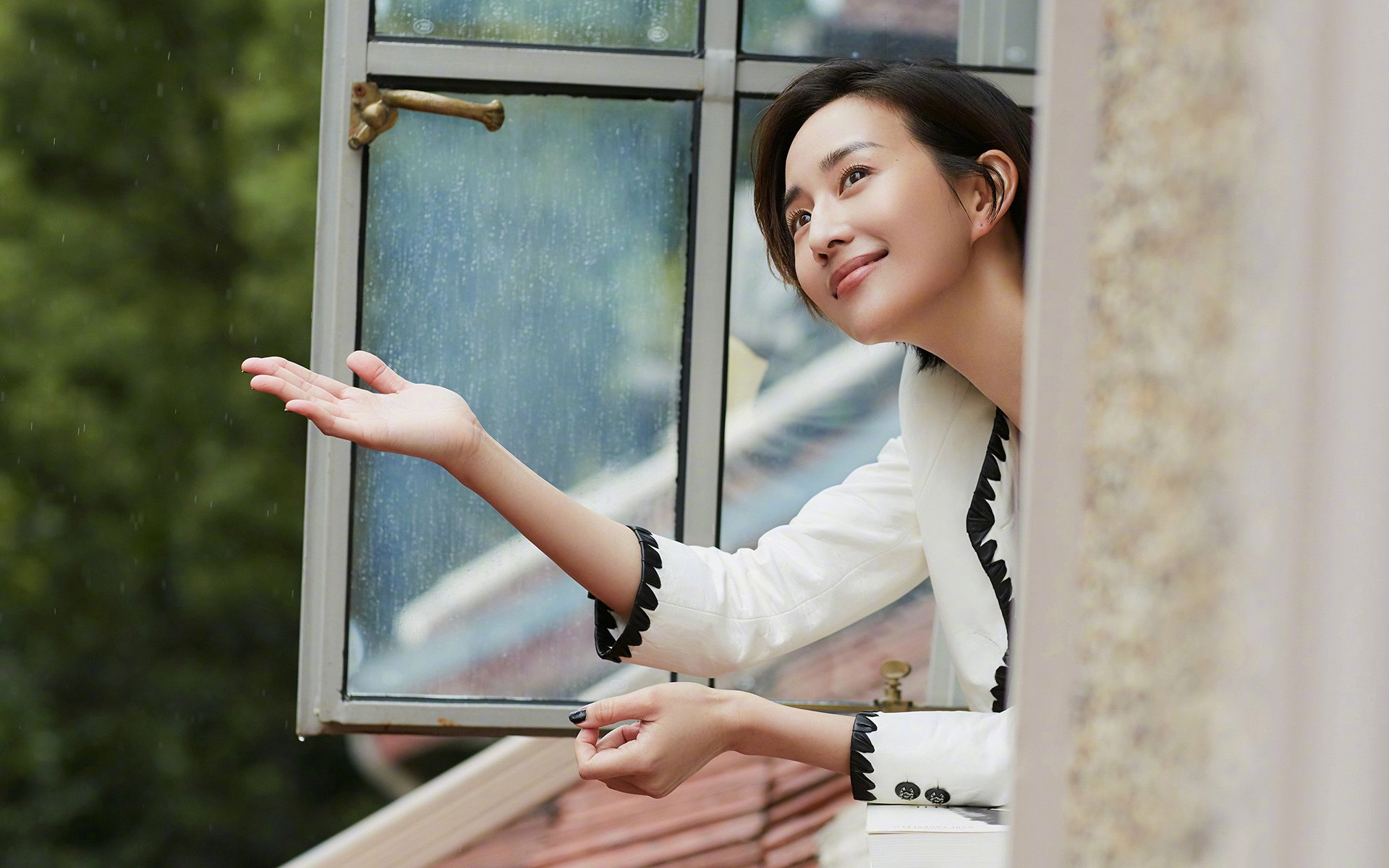 英超争冠焦点战烽烟四起，那不勒斯收割乌拉圭新星引全球瞩目