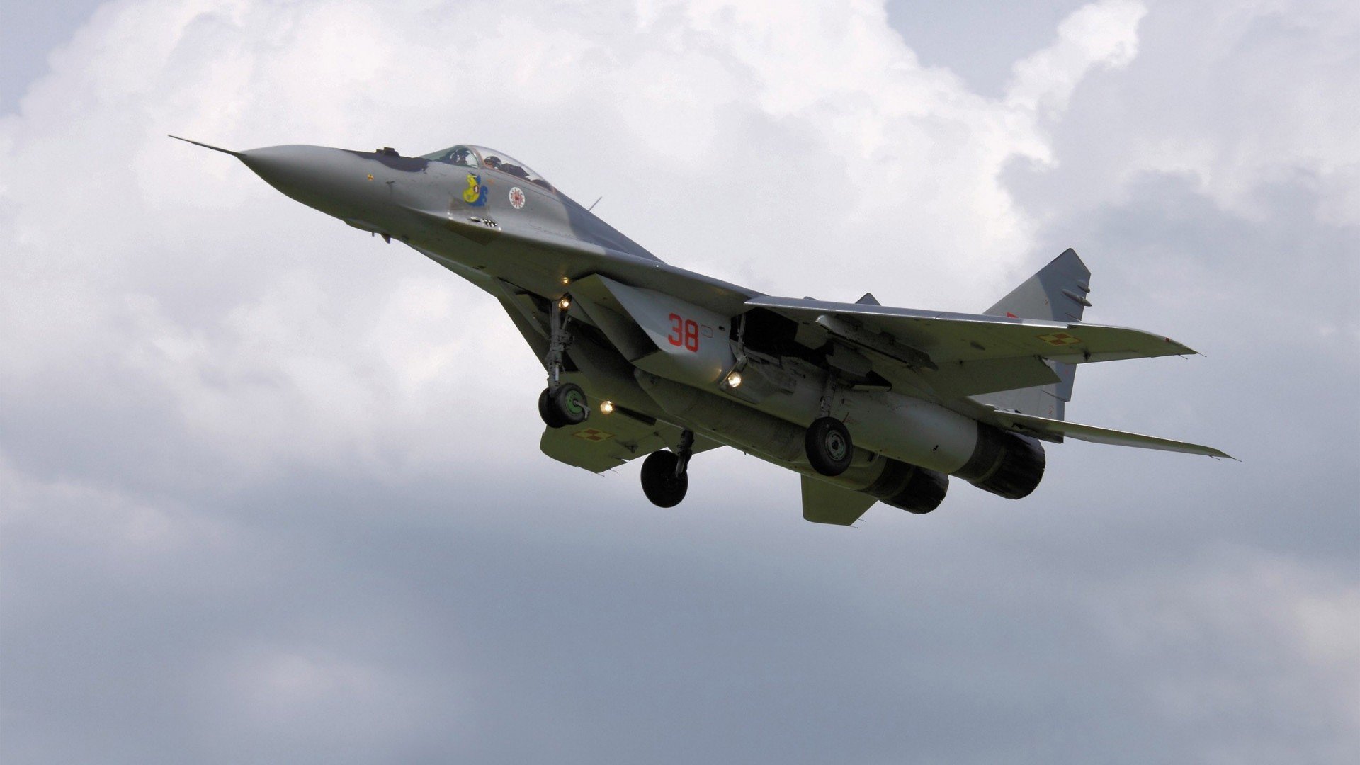 巴萨式封锁冻结枫叶军团，蒂亚戈大师风范演绎冠军中场